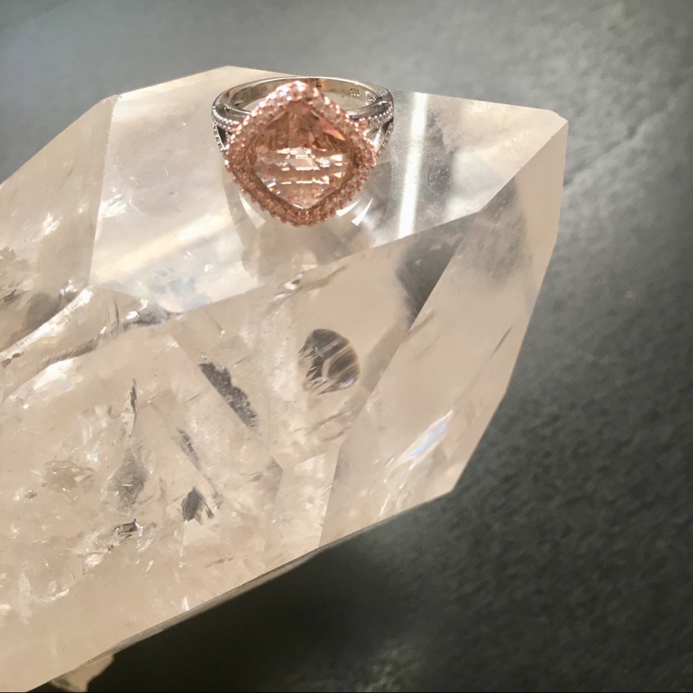 Stunning! Morganite Rose Gold Statement Ring - Picture 4 of 7